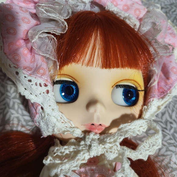 Preowned Blythe doll. - Picture 6 of 6